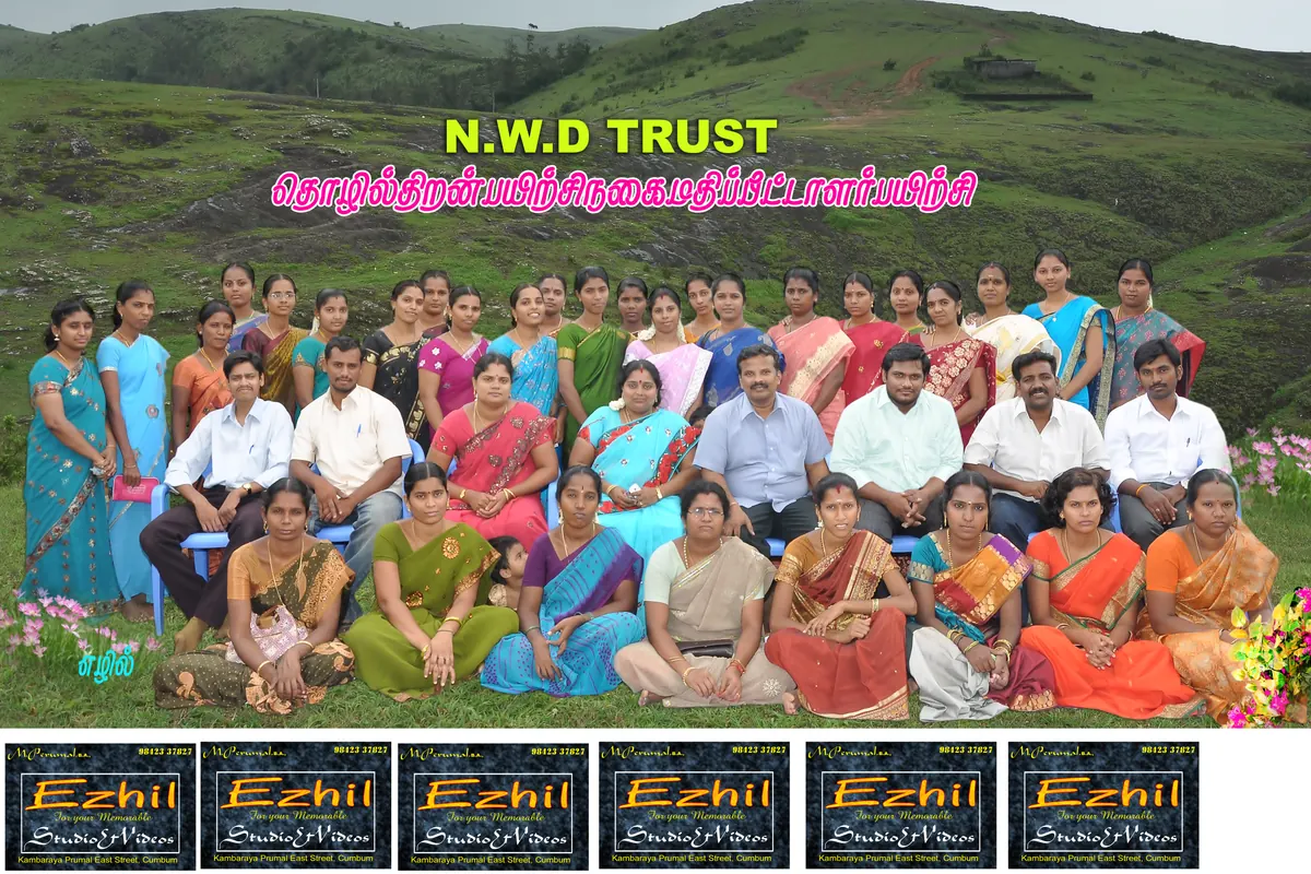 Graduation group photo of participants and trainers upon completion of Jewellery Appraiser course